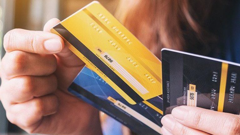 Top 8 Credit Card Mistakes to Avoid This Festive Season